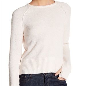 {SOLD} John + Jenn Crew Neck Knit Pullover Sweater